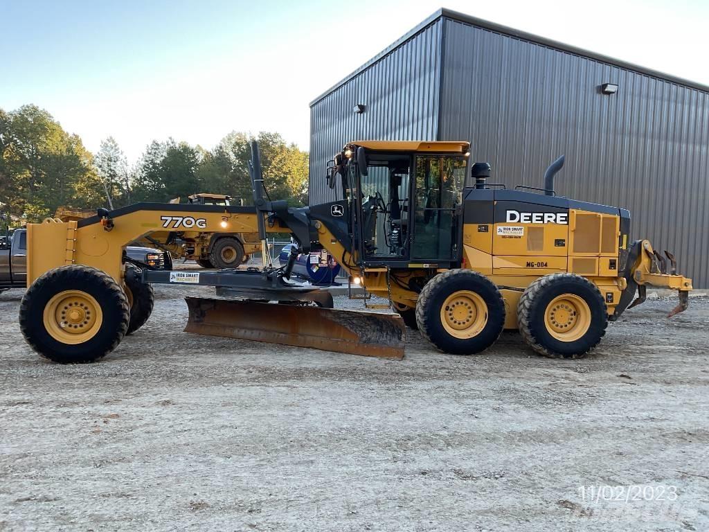 John Deere 770 G Grejdry