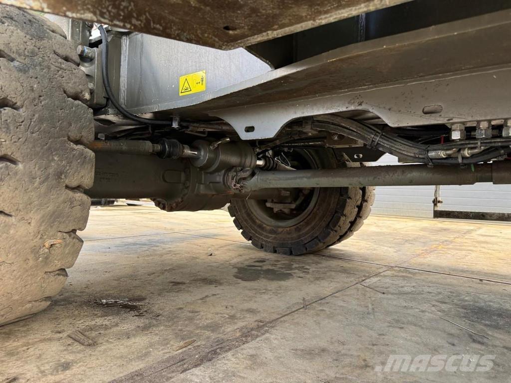 Sennebogen 825M E Stroje pro manipulaci s odpadem