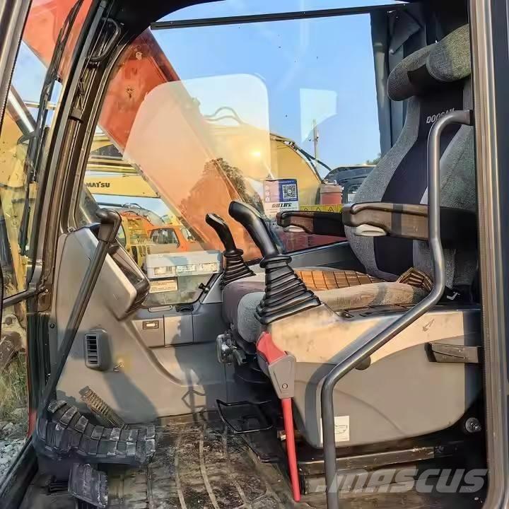 Doosan DX85-9C Pásová rýpadla