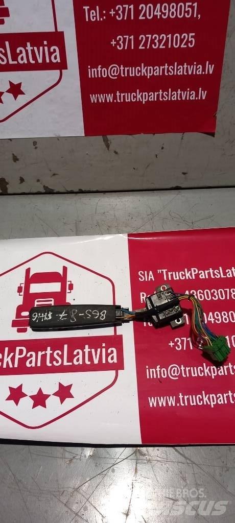 Volvo FH 12.     20553788 Kabiny a interiér