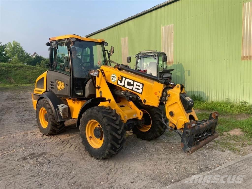 JCB TM 220 Teleskopické nakladače pro zemědělství