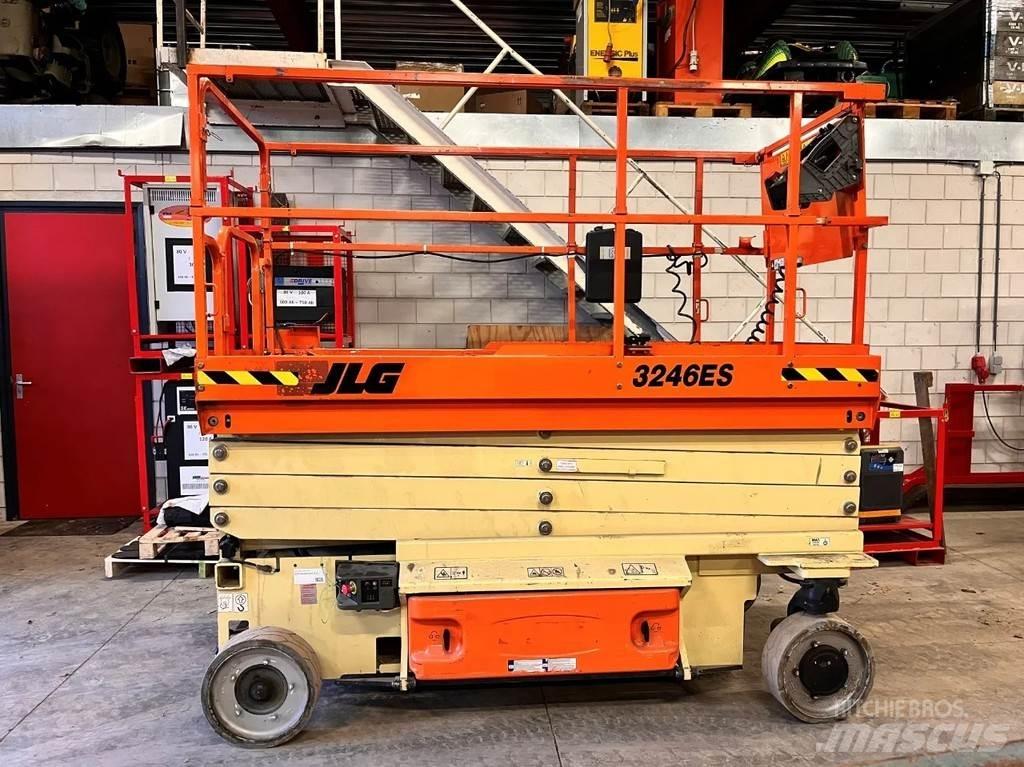 JLG 3246ES Nůžková zvedací plošina