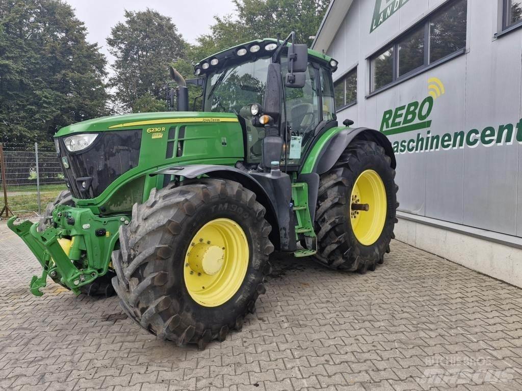 John Deere 6230R Traktory