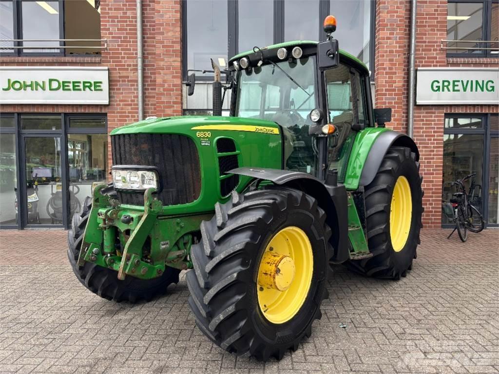 John Deere 6830 Traktory