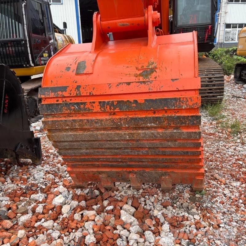 Hitachi ZX 350 Pásová rýpadla