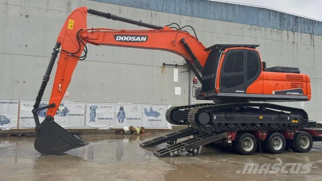 Doosan DX 225 LCA Pásová rýpadla