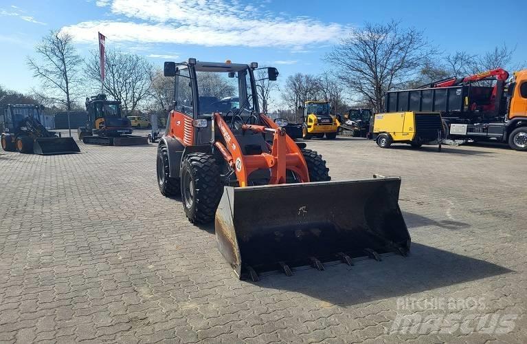Weycor AR 400 Kolové nakladače