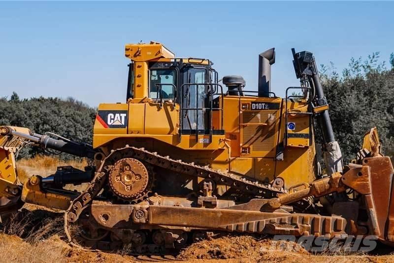 CAT D10T Pásové dozery