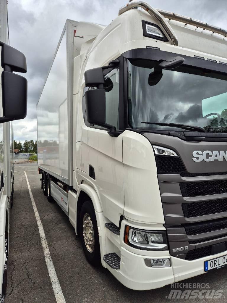 Scania 560R Skříňová nástavba