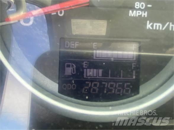 Hino 338 Skříňová nástavba