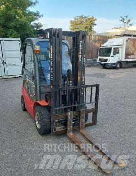 Manitou MI 25 Dieselové vozíky