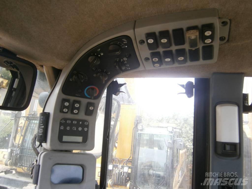 CAT 950H Kolové nakladače