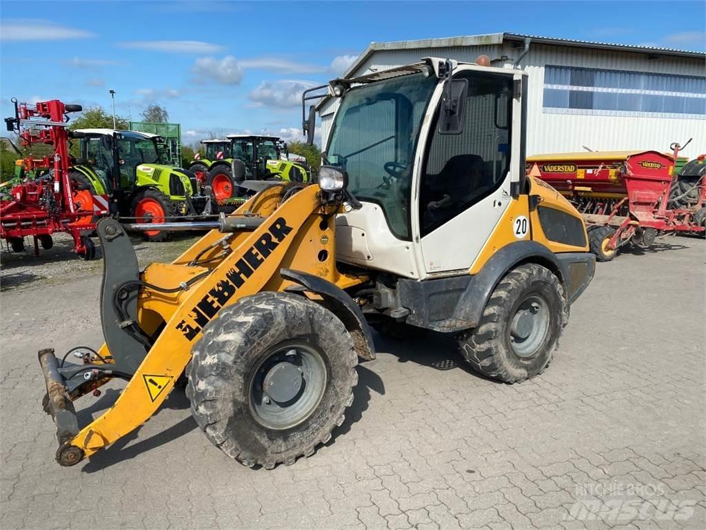 Liebherr L 506 C Kolové nakladače