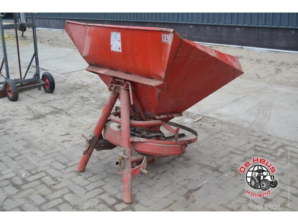 Lely 1250 Rozmetadlo minerálních hnojiv
