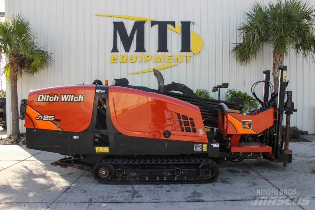 Ditch Witch JT25 Horizontální vrtací zařízení
