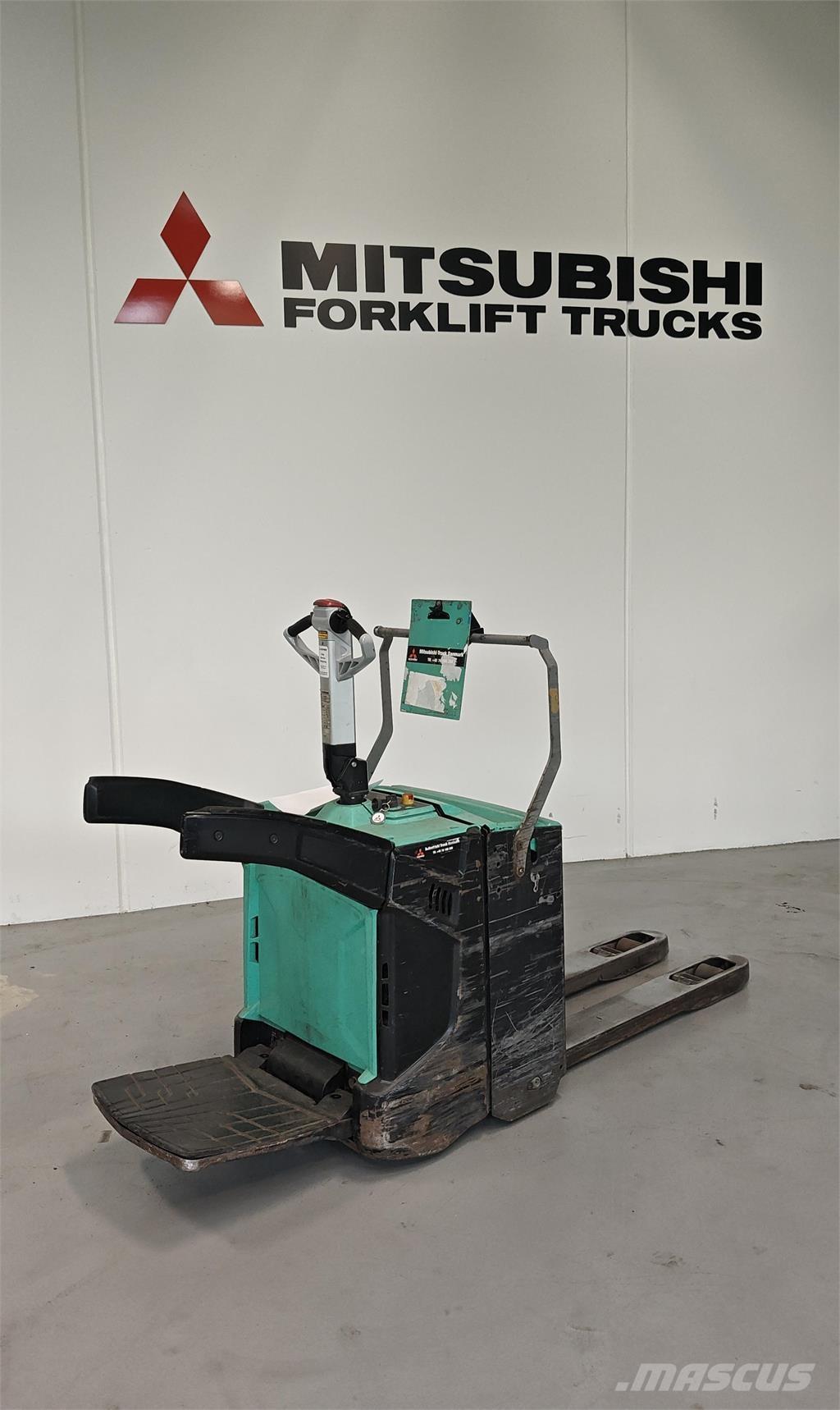 Mitsubishi PBV20N2 Vozíky s plošinou pro náklad