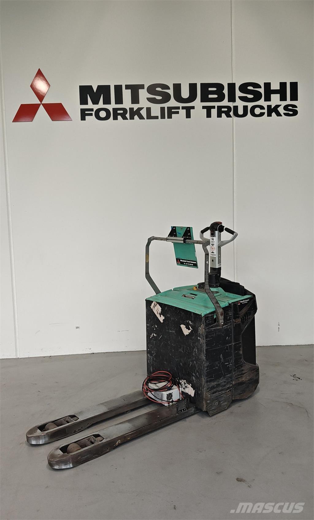 Mitsubishi PBV20N2 Vozíky s plošinou pro náklad