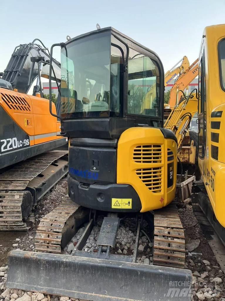 Komatsu PC 30 Pásová rýpadla