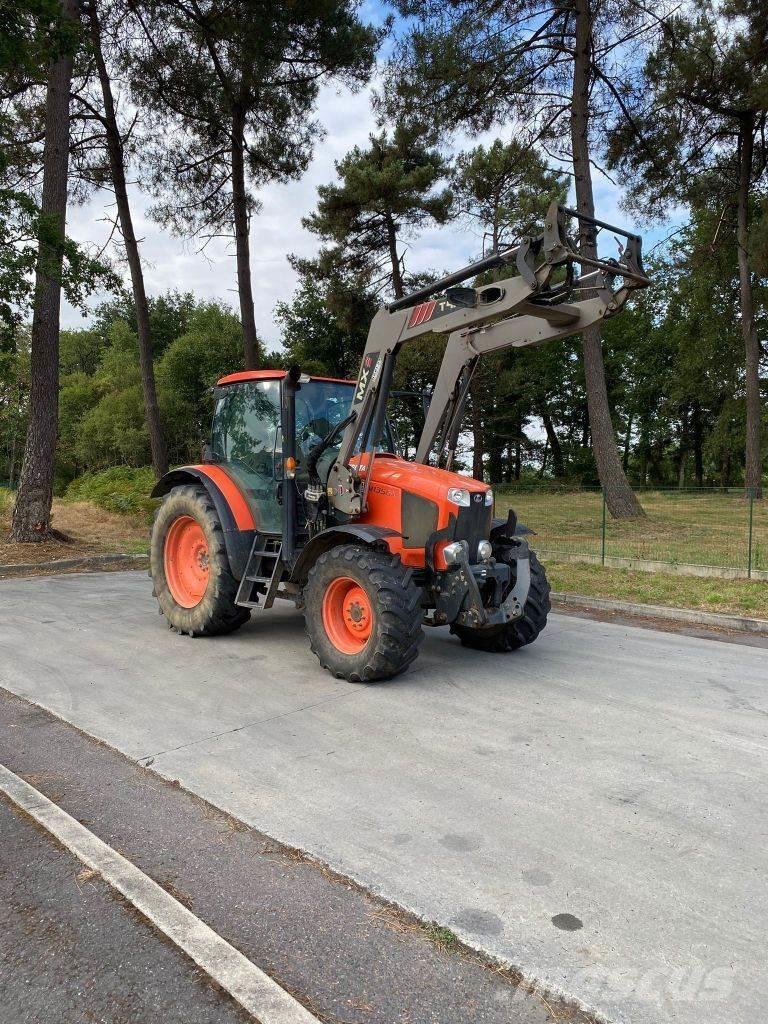 Kubota M 135 GX Traktory
