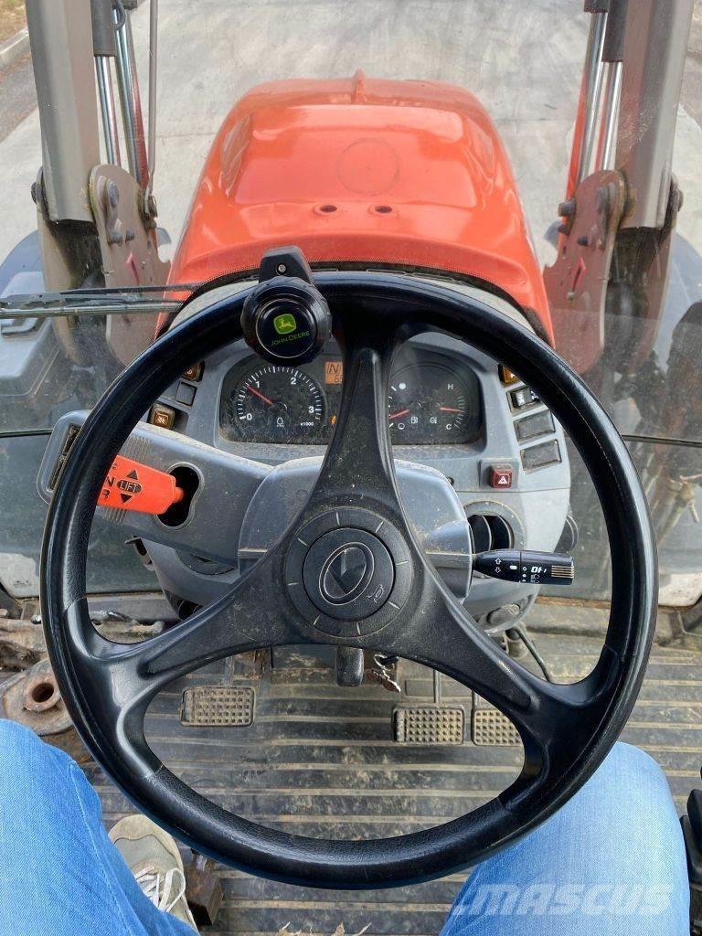 Kubota M 135 GX Traktory