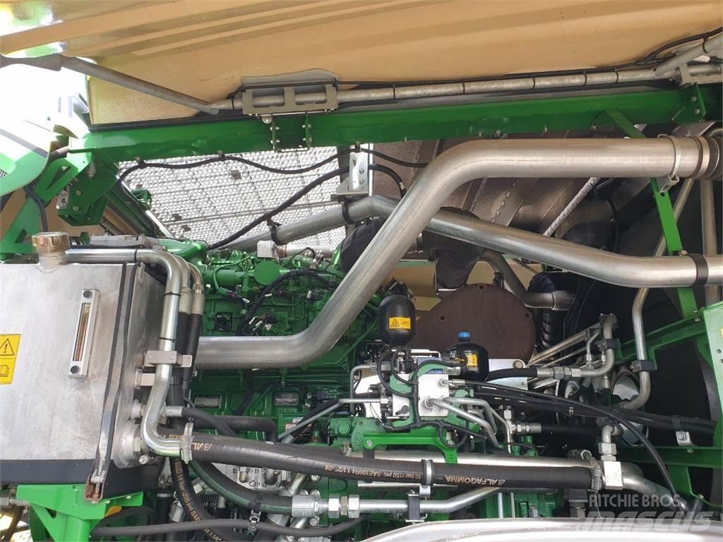 John Deere 8500 Sklízecí řezačka