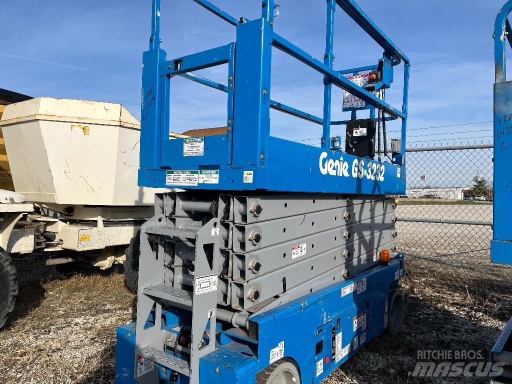 Genie GS 3232 Nůžková zvedací plošina