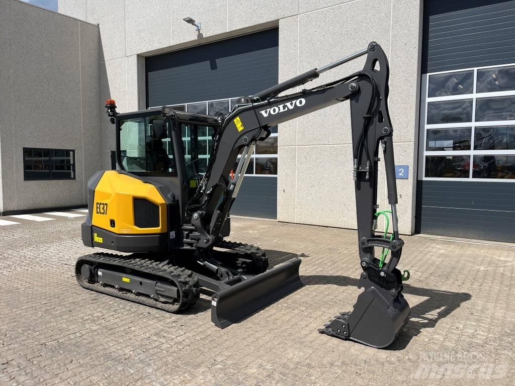 Volvo EC37F Mini rýpadla < 7t