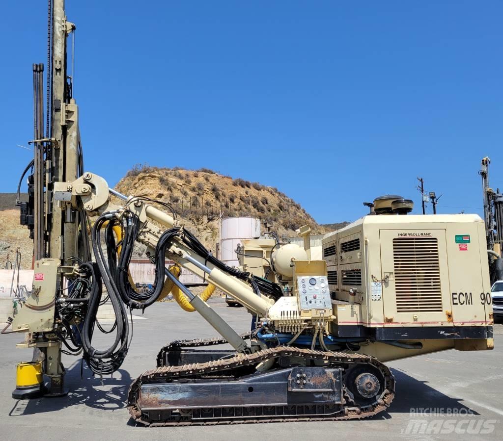 Atlas Copco ECM 490 Povrchové vrtací stroje
