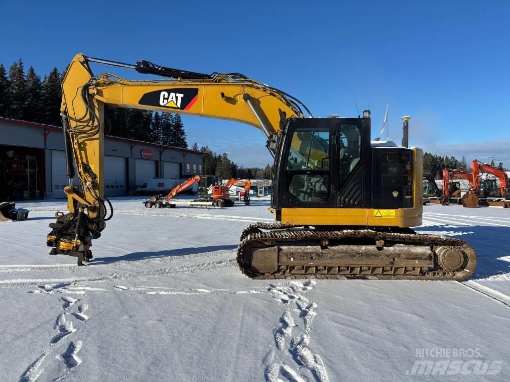 CAT 325 FL CR Pásová rýpadla