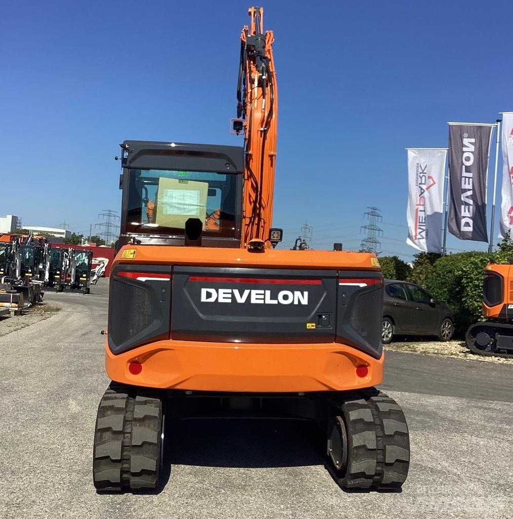 Develon DX85R-7 Midi rýpadla 7t - 12t