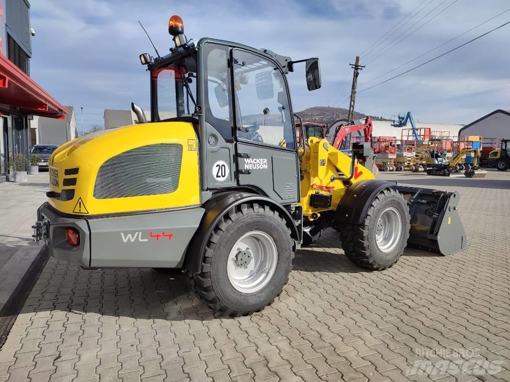 Wacker Neuson WL 44 Kolové nakladače