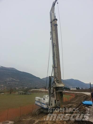 Soilmec SR30 Pilířové jeřáby