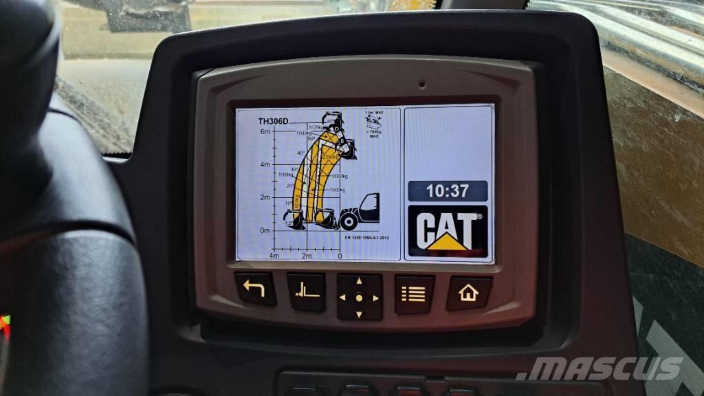 CAT TH306D Teleskopické nakladače pro zemědělství