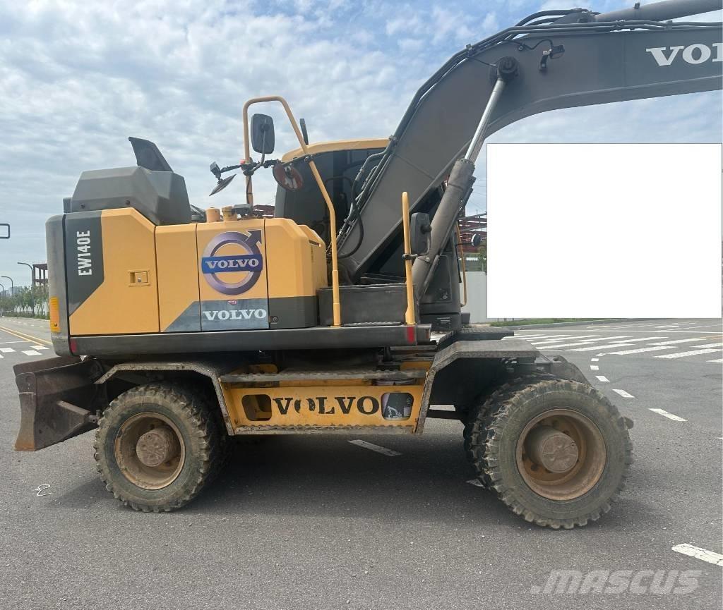 Volvo EW 140 Kolová rýpadla