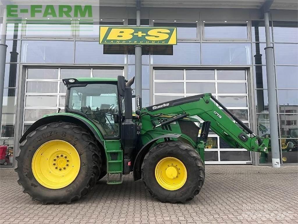 John Deere 6215r Traktory