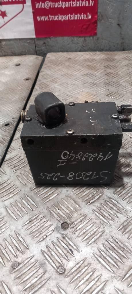 Scania 94 D.    1428640 Hydraulika