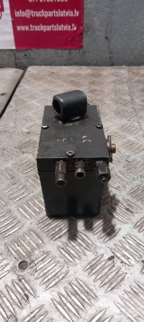 Scania 94 D.    1428640 Hydraulika