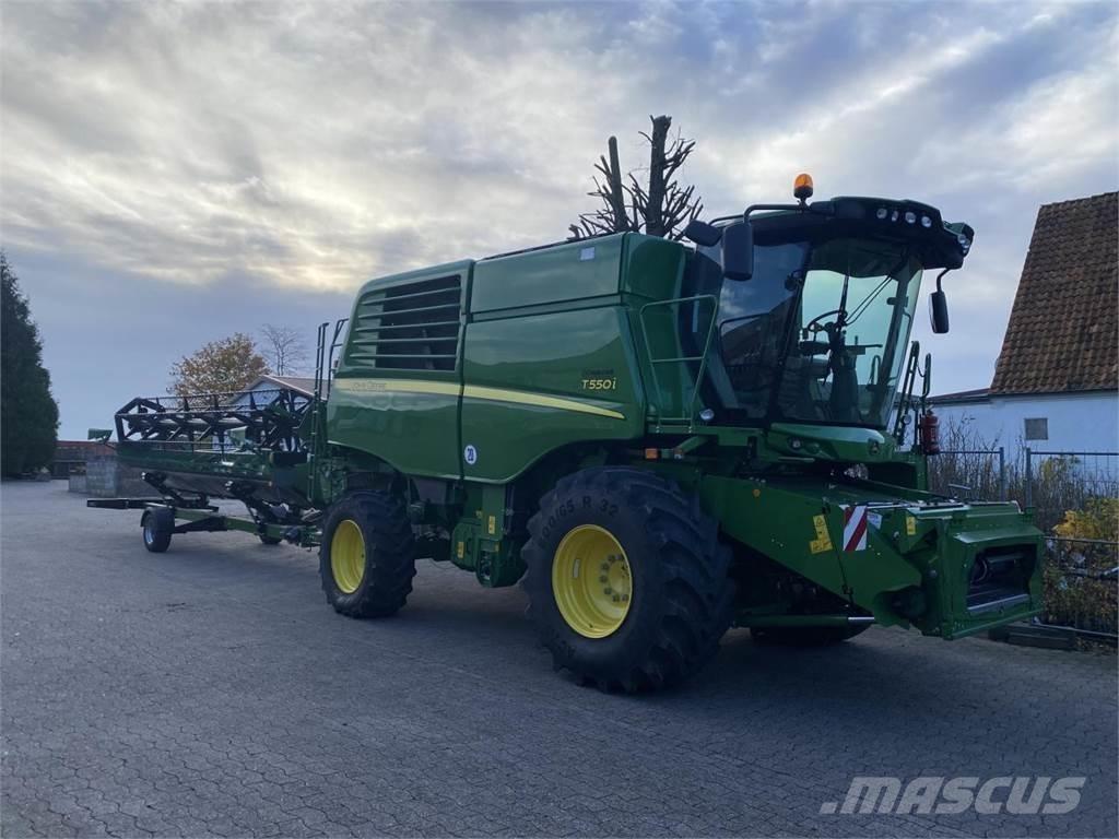 John Deere T550 Sklízecí mlátičky