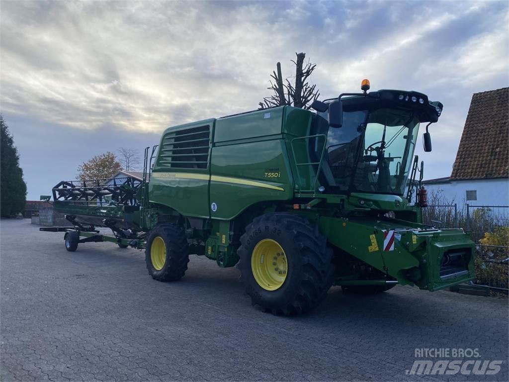 John Deere T550 Sklízecí mlátičky