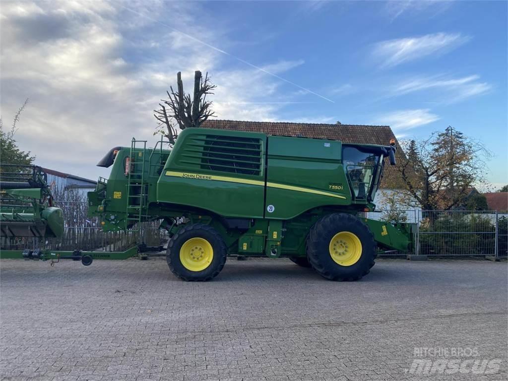 John Deere T550 Sklízecí mlátičky