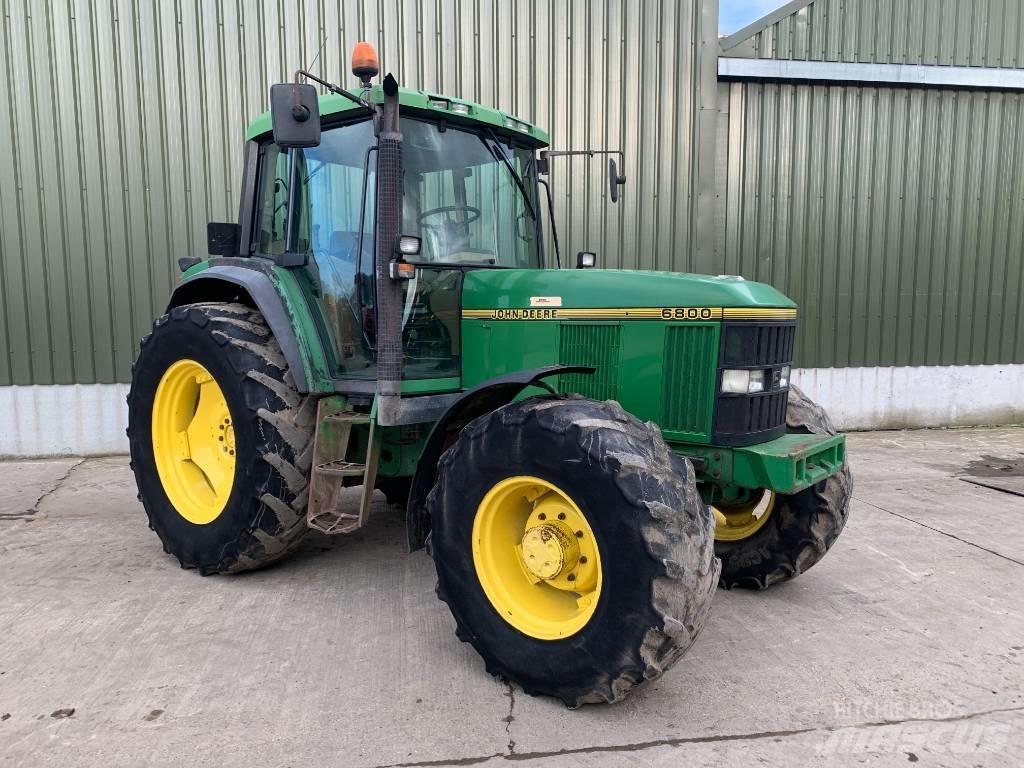 John Deere 6800 Traktory