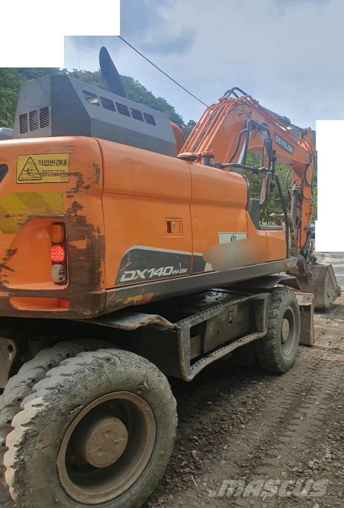 Doosan DX 140 W Kolová rýpadla