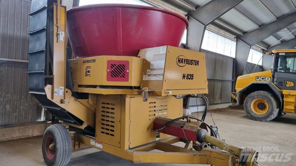 Haybuster H-835 Drtiče a řezače balíků