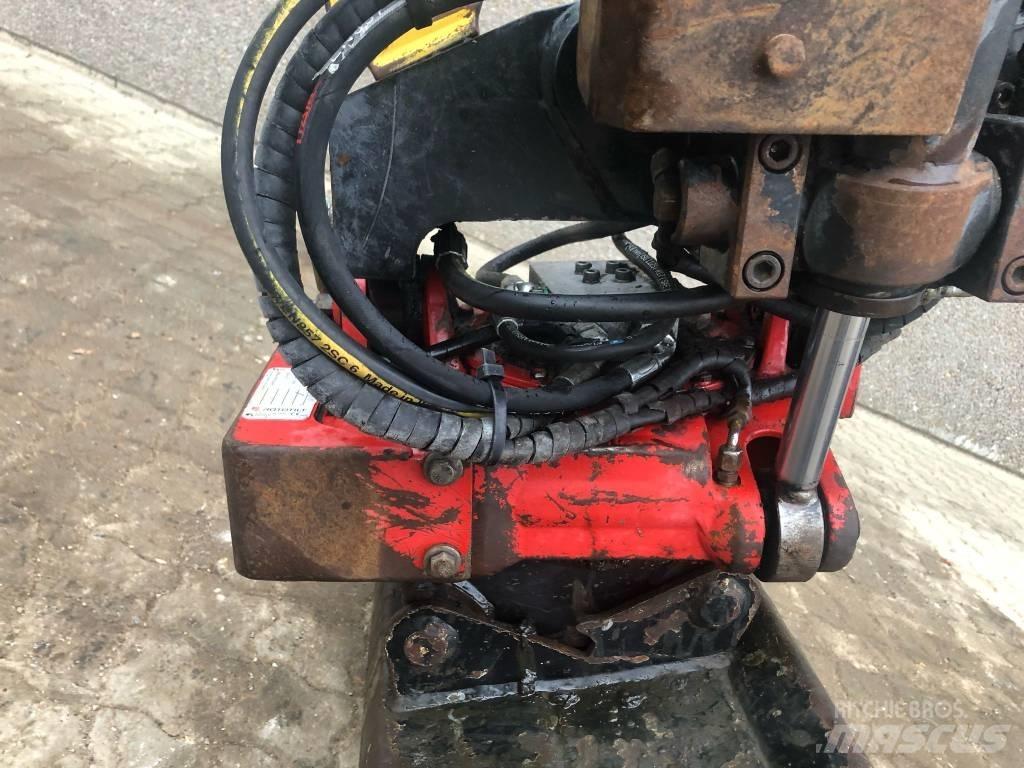 Volvo EC20E Pásová rýpadla