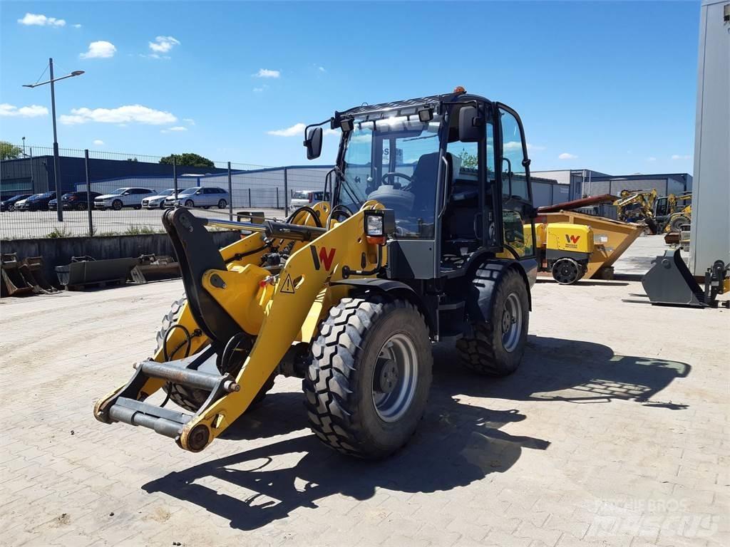 Wacker Neuson WL52 Kolové nakladače