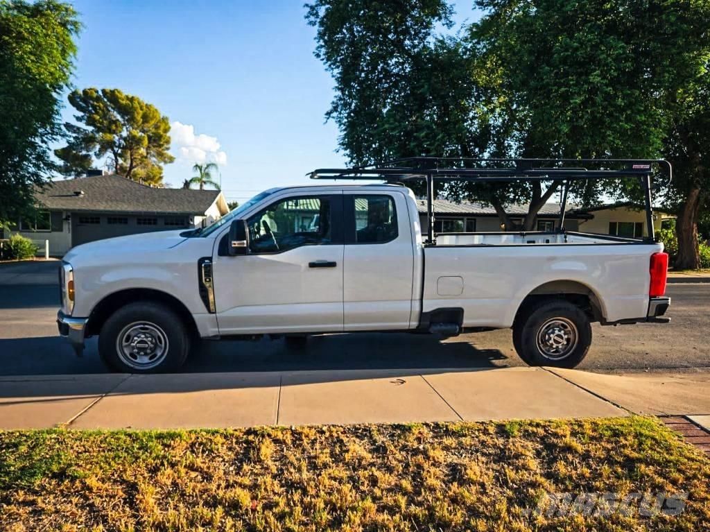 Ford F 250 XL SD Další
