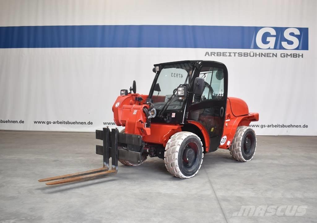 JCB 520-40 4WS Teleskopické manipulátory