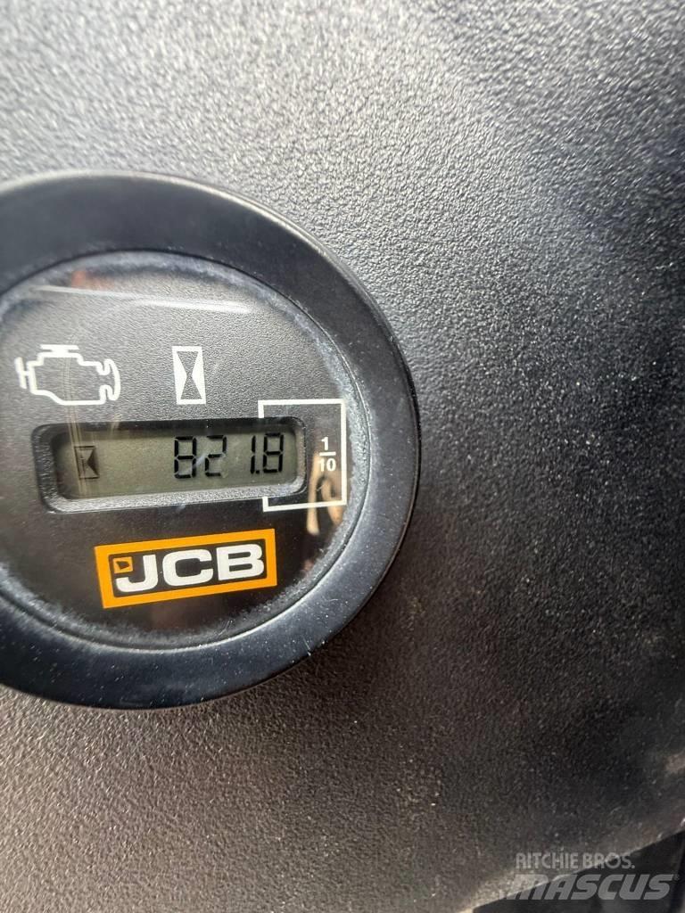 JCB 16 C-1, 821h Mini rýpadla < 7t