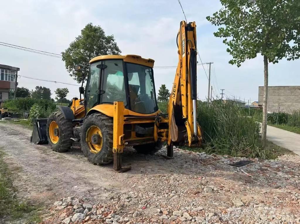 JCB 4CX Rýpadlo-nakladače