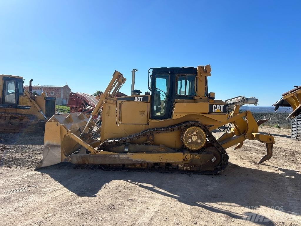 CAT D 6 T XL Pásové dozery